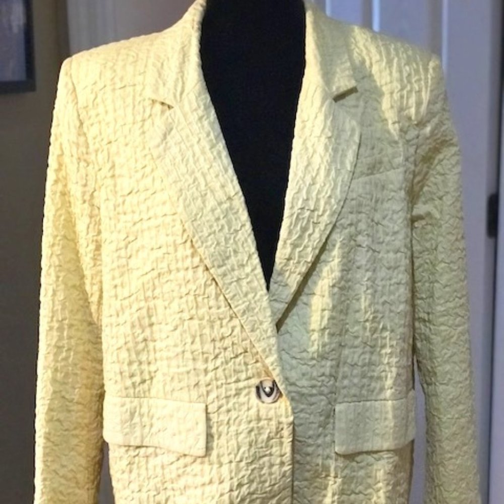 Notched Collar Flap Detail Textured Knit Blazer